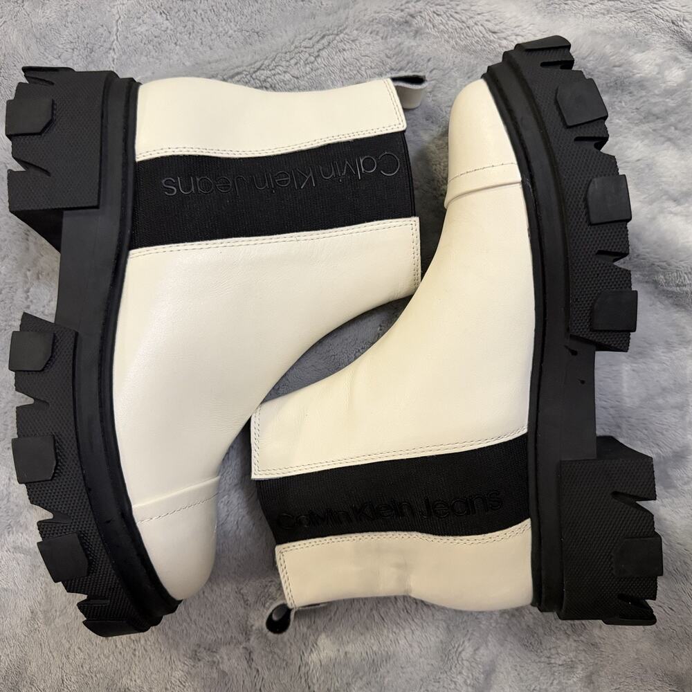 Calvin Klein Jeans Lorine Ankle Boots Ivory Size 7M - Picture 3 of 6